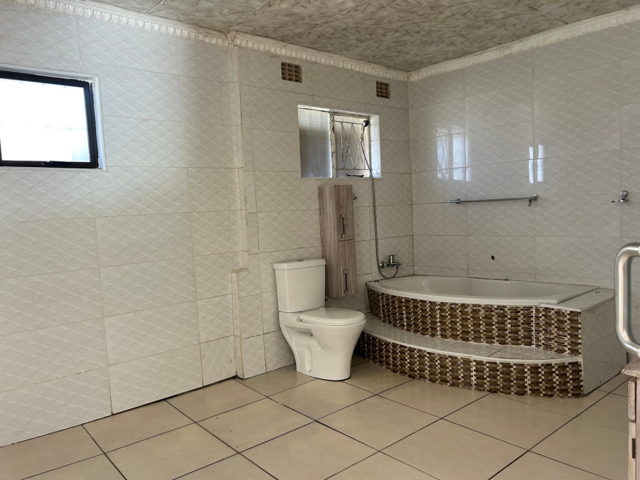 4 Bedroom Property for Sale in Amalinda Eastern Cape